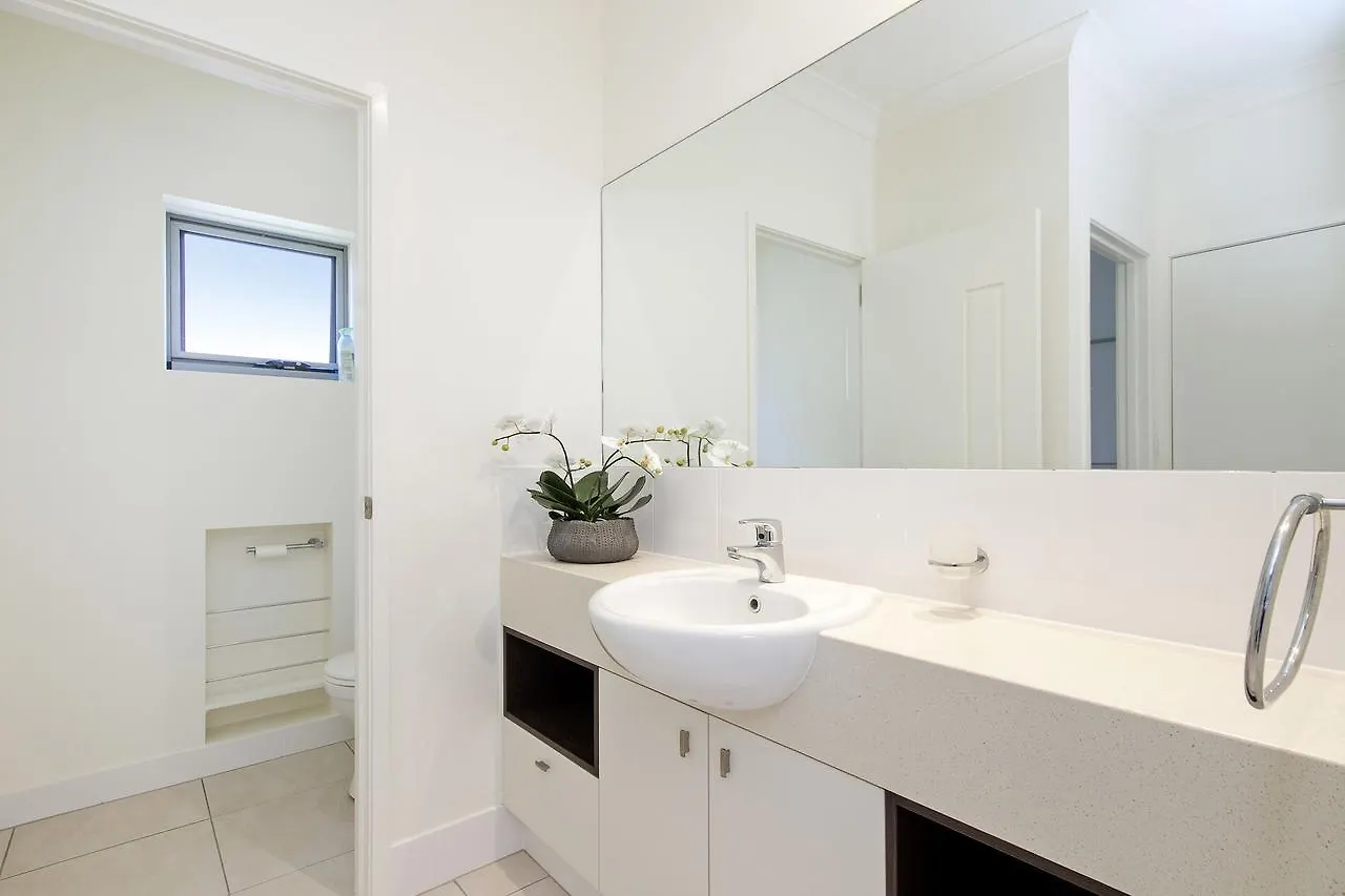 Holiday home Tranquil & Modern Riverside Getaway Noosaville Australia