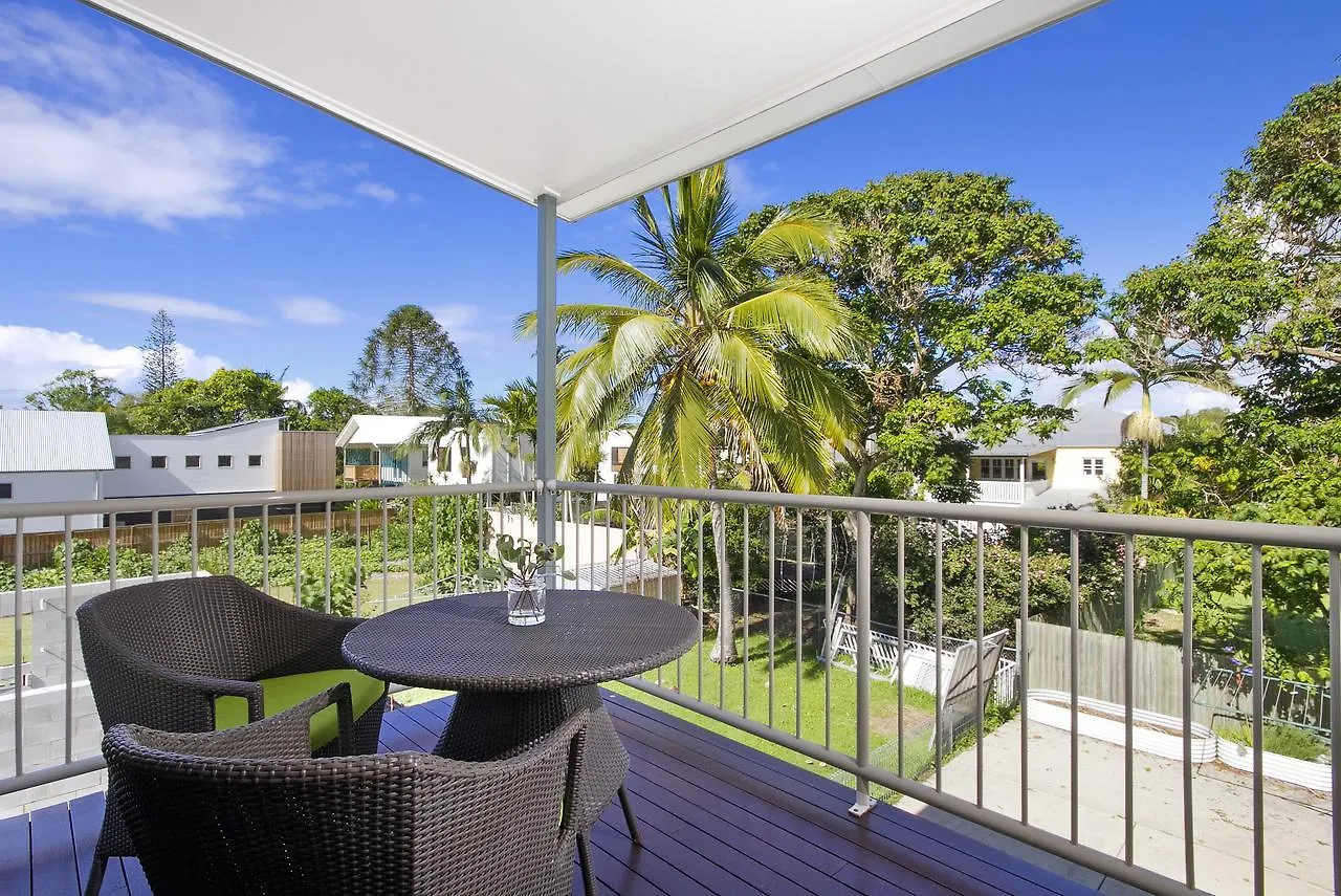 Tranquil & Modern Riverside Getaway Noosaville Australia